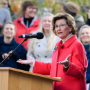 Dronning Sonja taler i Hattfjelldal. Foto: Annika Byrde / NTB
